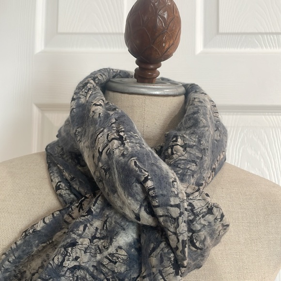 Kooloo nwts scarf Handmade wearable art to wear meringue wool silk black gray - Picture 5 of 8